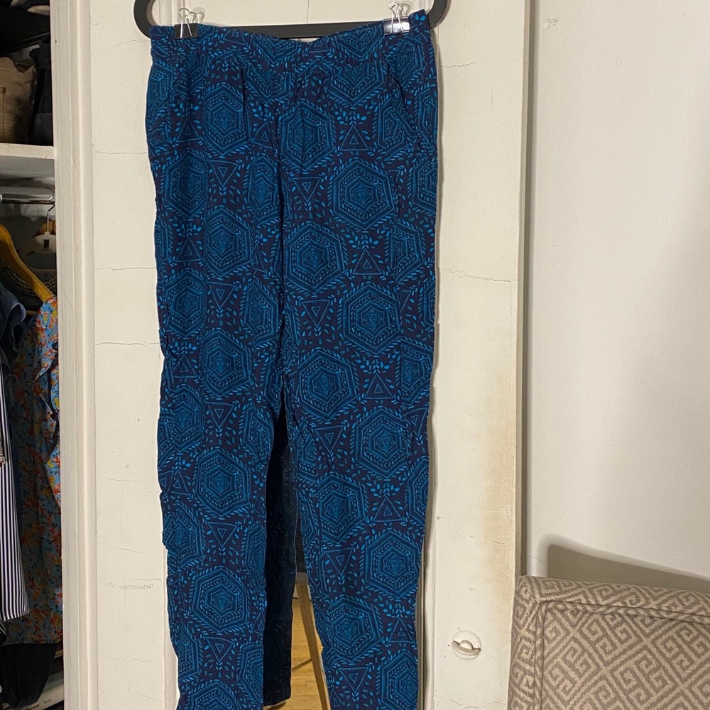 H&M blue pattern pants